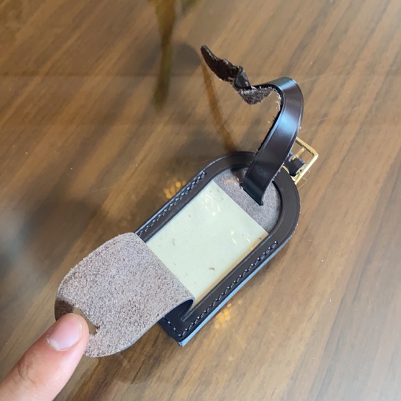 Louis Vuitton Leather Tag - Picture 3 of 4